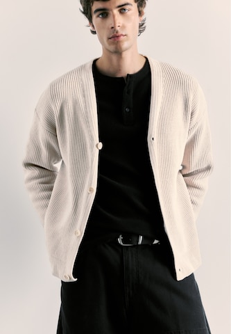 Vestes en maille Pull&Bear en beige : devant