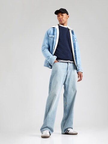 MUSTANG Sweatshirt 'Clio' in Blauw
