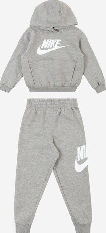 Nike Sportswear Костюм для бега в Серый: спереди
