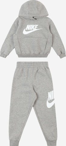 Tuta da jogging di Nike Sportswear in grigio: frontale