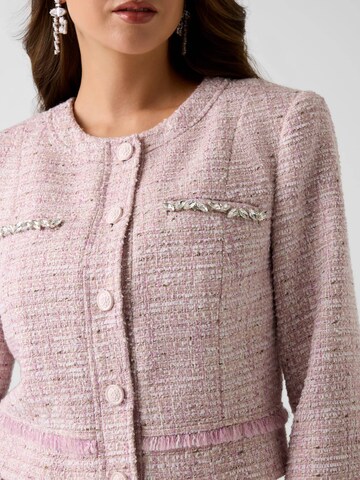 GUESS Between-Season Jacket in Pink