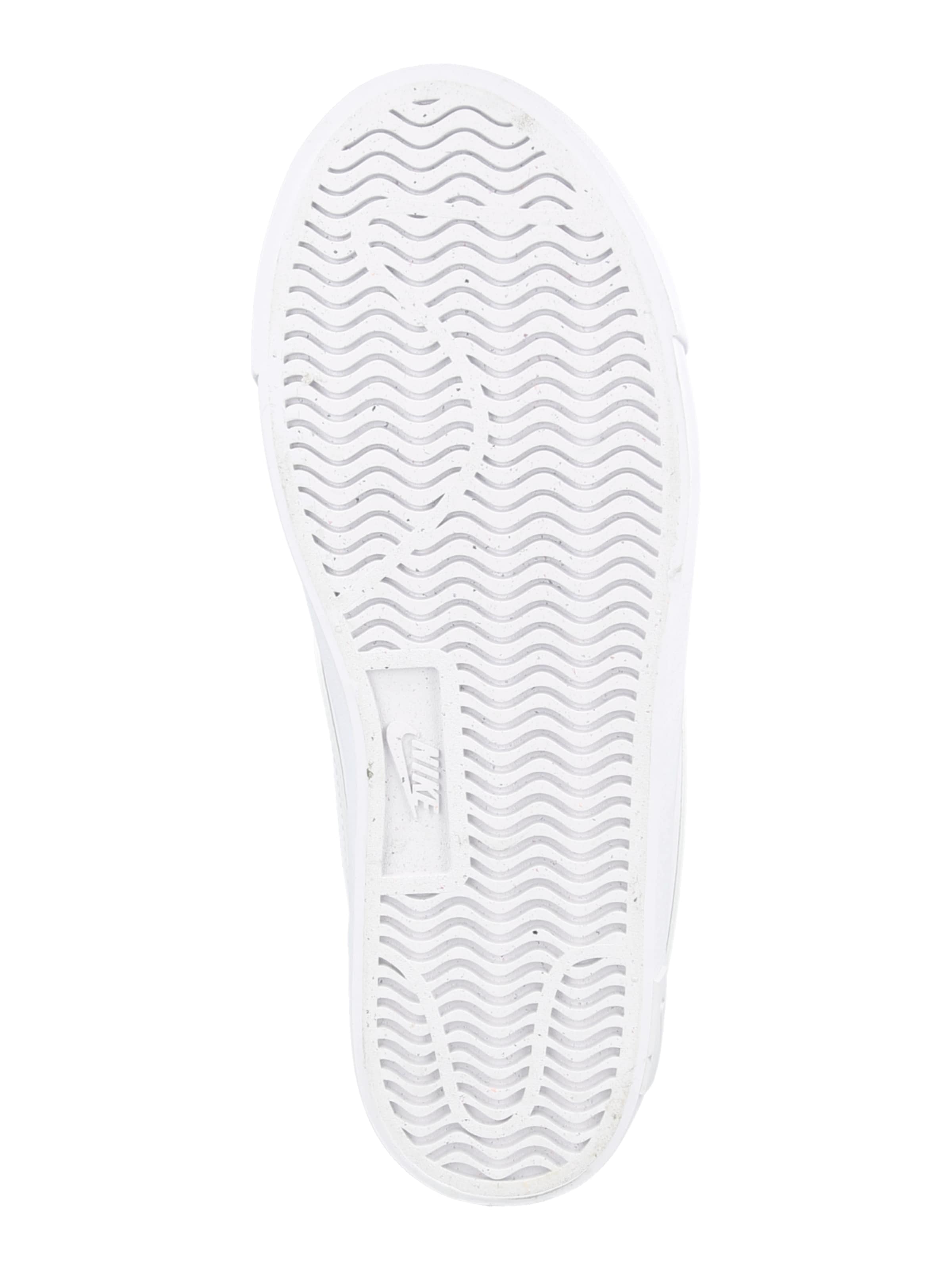 Nike Sportswear Sportcipő 'ESSENTIAL' - fehér