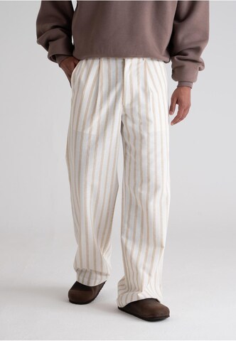 Loosefit Pantaloni con pieghe di Prohibited in beige: frontale