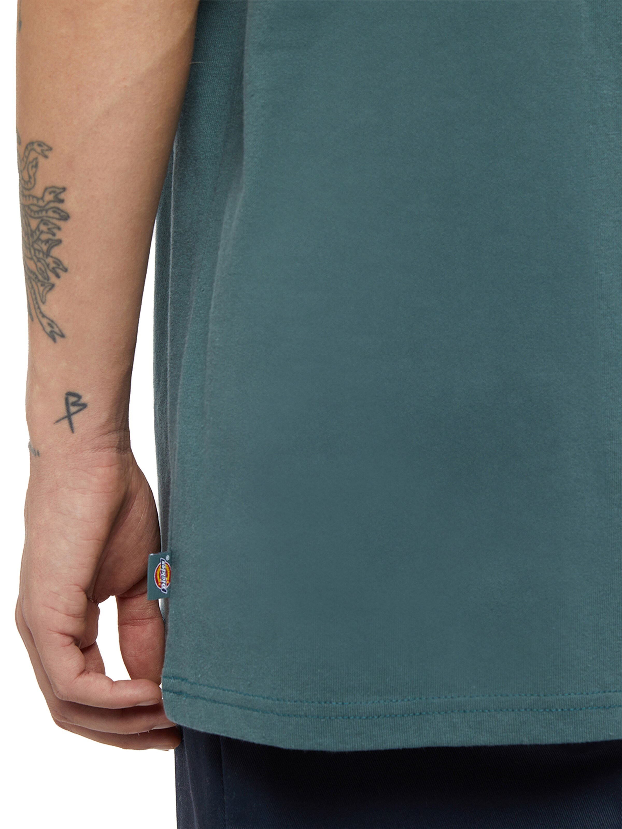 Tricou 'CLANCY ' de la DICKIES pe verde