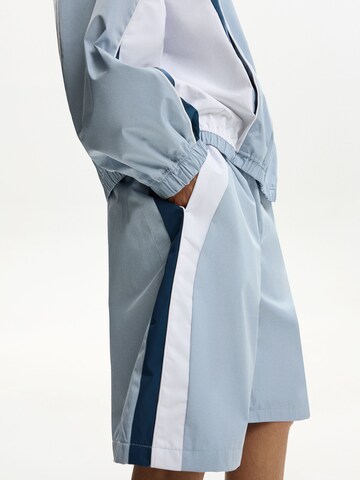 regular Pantaloni di Bershka in blu