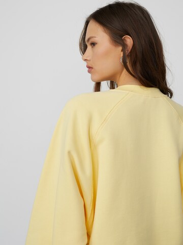 Sweat-shirt 'Tessa' LeGer by Lena Gercke en jaune