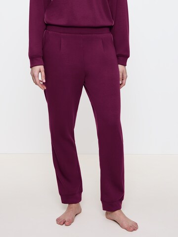 Pantalon de pyjama ' MyWear Lounge Trousers ' TRIUMPH en rouge : devant