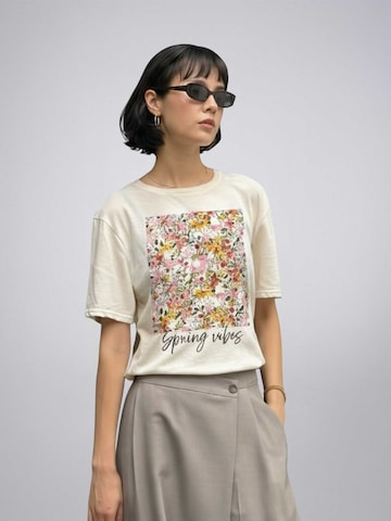 Maglia extra large 'Leafletic Women’s Crew Neck T-Shirt' di LEAFLETIC in colori misti