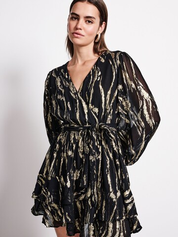 Next - Vestido en negro