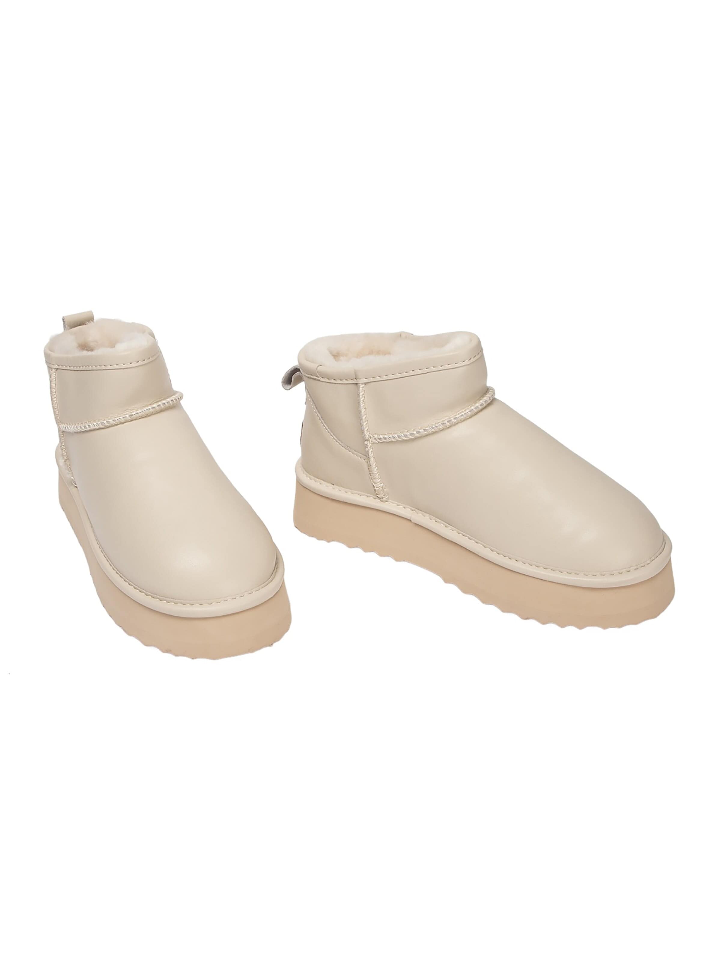 L'Arte Milano Boots in White