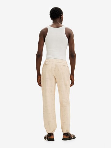 Desigual Loosefit Cargohose in Beige
