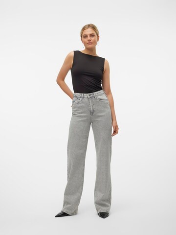 VERO MODA Wide leg Jeans 'VMTESSA' in Grijs