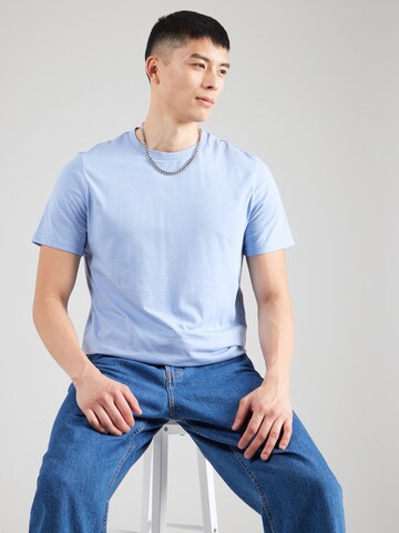 T-Shirt QS en bleu : devant