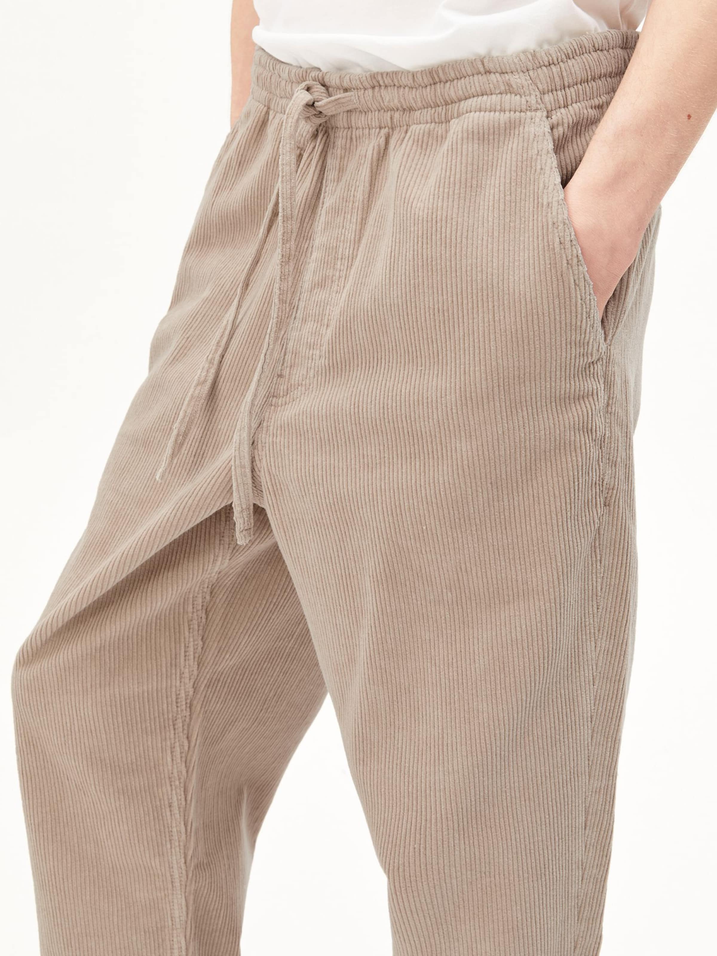 ARMEDANGELS Loosefit Broek in Beige: zijkant