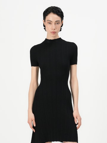 HUGO - Vestido de punto 'Sareplyk' en negro: frente