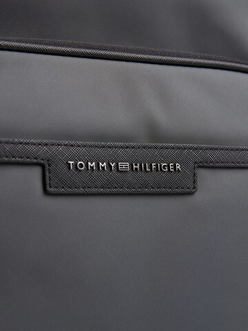 TOMMY HILFIGER Rucksack (GRS) in Grau