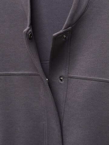 MANGO Prehodna jakna 'BREMO' | siva barva