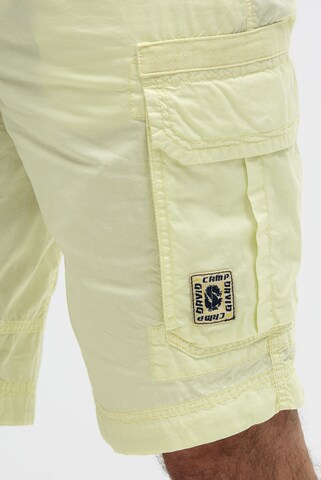 CAMP DAVID Regular Cargo Pants in Yellow