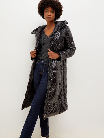Cappotto invernale di Liu Jo in nero: frontale