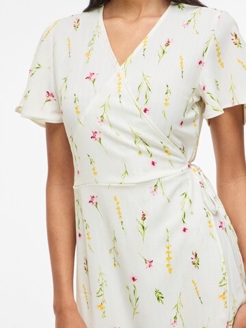 VILA - Vestido de verano 'VILovie' en blanco