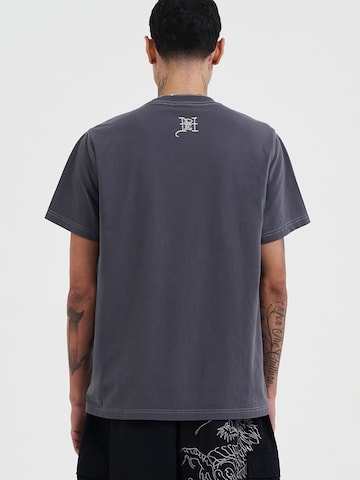 Ed Hardy T-Shirt in Grau