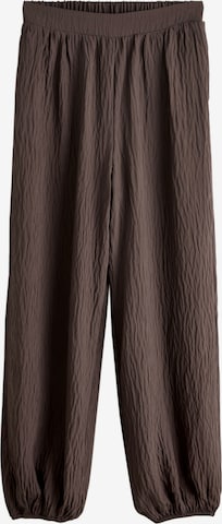 Next Дънки Tapered Leg Панталон в кафяво: отпред