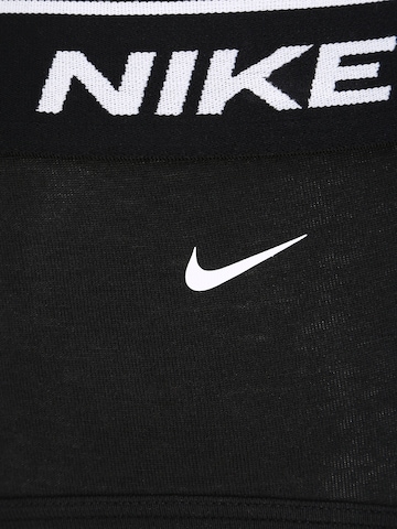 NIKE Спортивные трусы в Черный