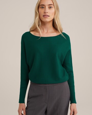 WE Fashion Sweater in Green: front