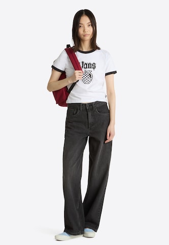 VANS Тениска 'Apple Boom Ringer' в бяло