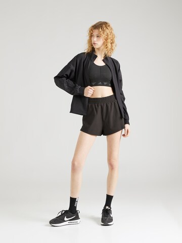 DKNY Performance regular Funktionsbukser i sort