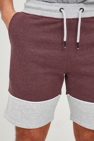 !Solid Regular Shorts 'Debber' in Rot