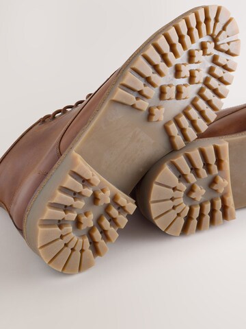 Next - Botas com atacadores em castanho