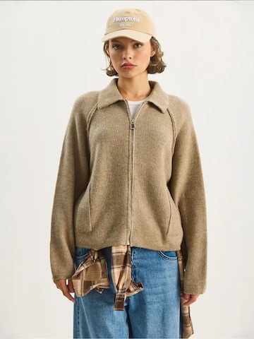 Giacchetta di Bianco Lucci in beige: frontale