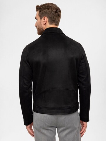 Antioch Between-season jacket in Black