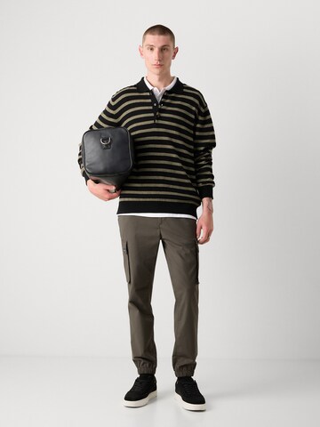 Calvin Klein Jeans Ozke Kargo hlače | siva barva