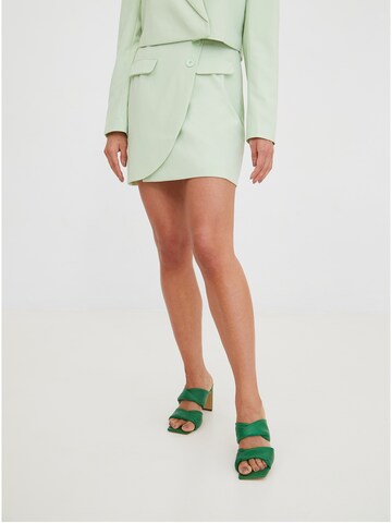 ABOUT YOU x Iconic by Tatiana Kucharova Skirt 'Cora' in Green: front