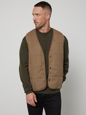 DAN FOX APPAREL معطف لمختلف الفصول 'Marten' بلون أخضر: الأمام