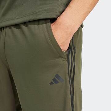 ADIDAS PERFORMANCE Обычный Спортивные штаны 'Train Essentials' в Зеленый