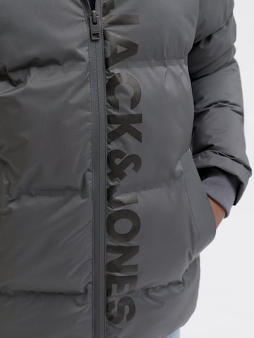 JACK & JONES Winterjacke 'JJKAITO PUFFER' in Grau
