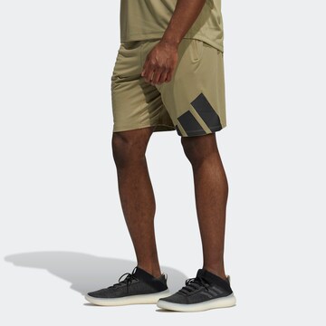 regular Pantaloni sportivi di ADIDAS PERFORMANCE in verde