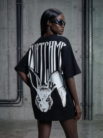 QWX2 Oversizeshirt 'Watch Me'‌‌‌‌ in Schwarz