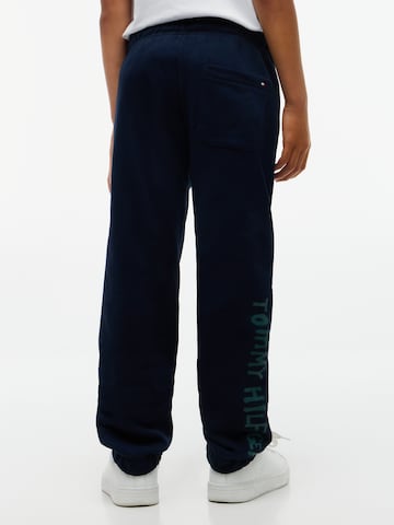 mėlyna TOMMY HILFIGER Siaurėjantis Kelnės