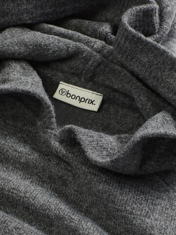 Pullover extra large di bonprix in grigio