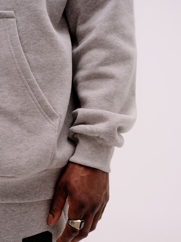 Sweat-shirt 'Lennox' Pacemaker en gris