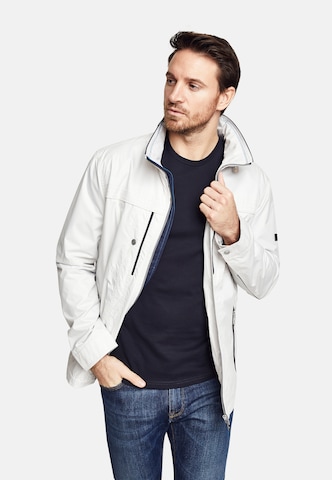 CABANO Performance Jacket in White: front