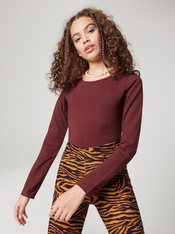 ABOUT YOU x Sofia Tsakiridou Shirtbody 'Ida' i brun