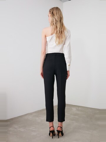 Trendyol Skinny Hose in Schwarz
