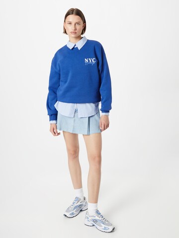 Gina TricotSweater majica 'Riley' - plava boja