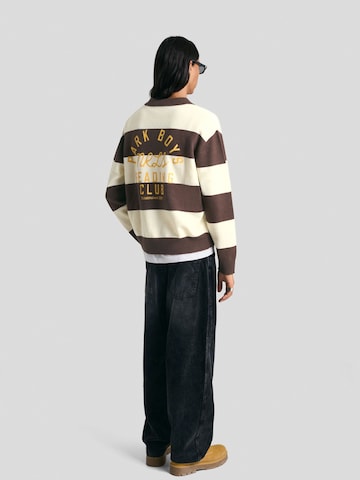 Pull-over Bershka en marron : devant