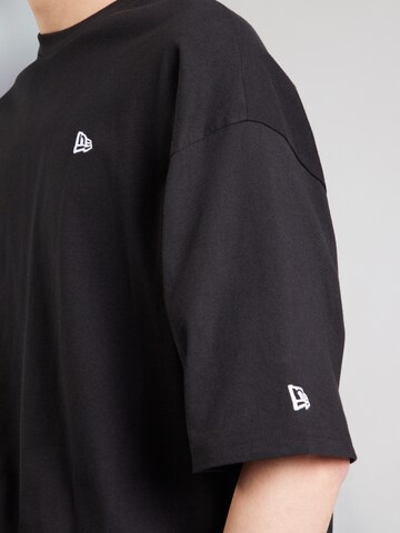 T-Shirt 'ESSNTIALS' NEW ERA en noir